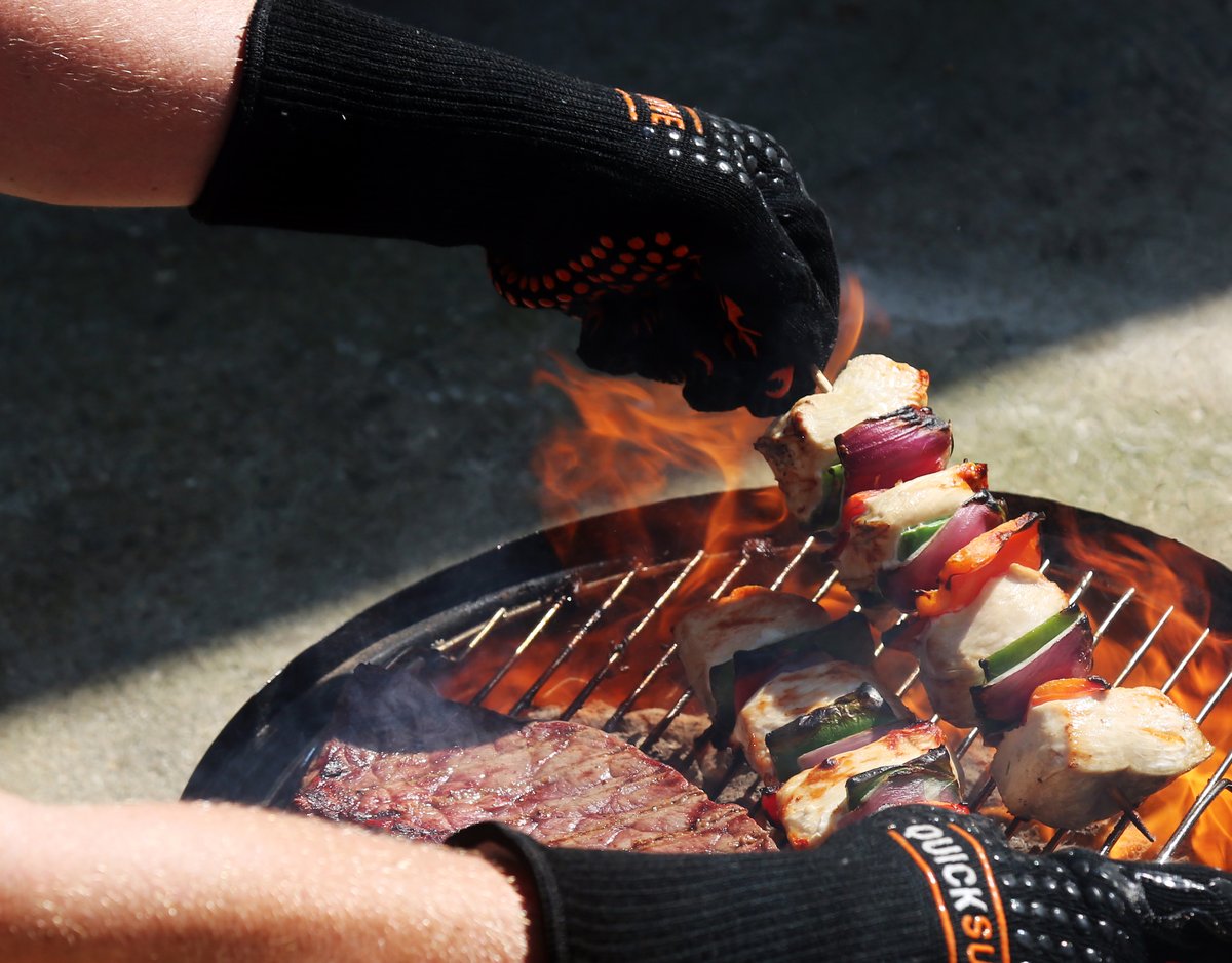 QuickSurvive Fire Starters, FireStarter, Webber Grill with Kebab, Cooking with Heat Resistant Fire Safety Glove